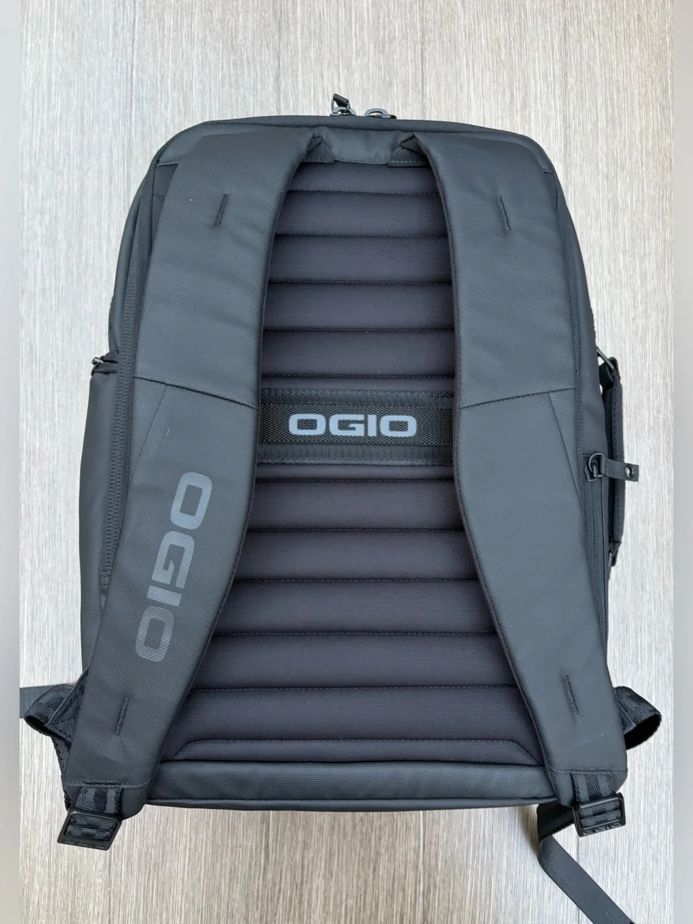 Ogio Commuter XL Backpack *Custom Logo*